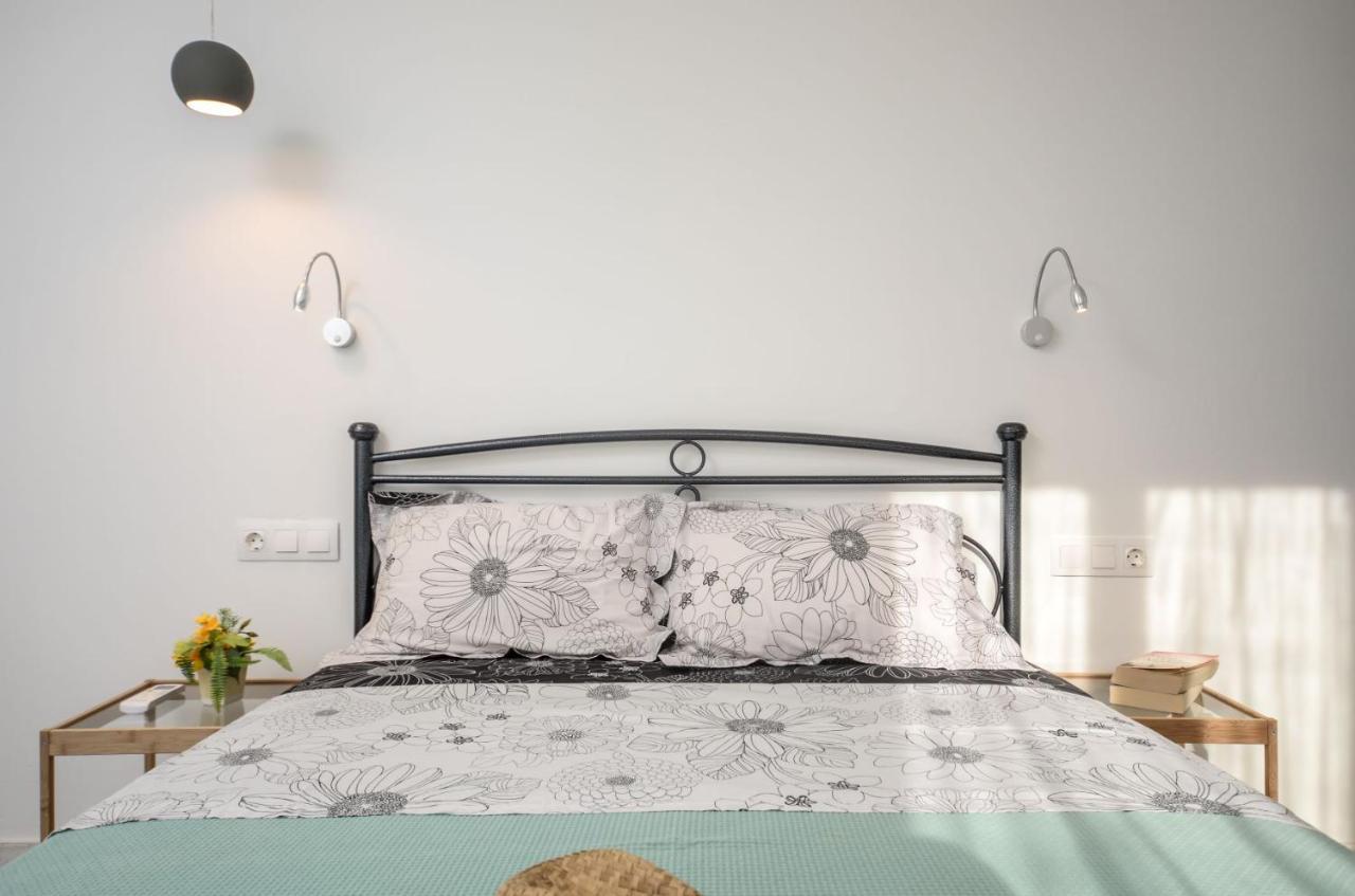 Depis Apartments & Suites Naxos City Экстерьер фото