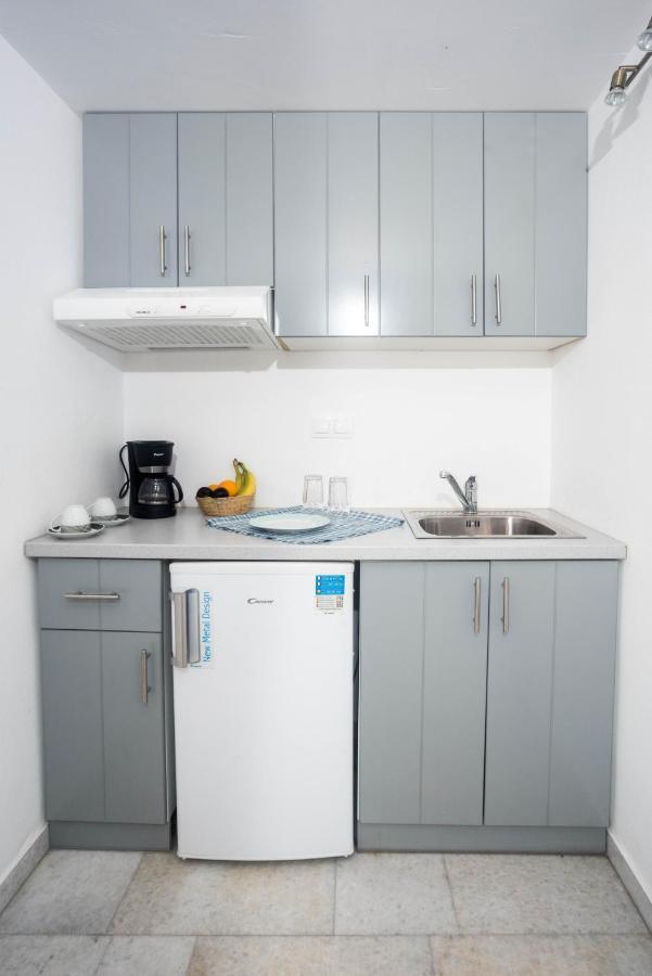 Depis Apartments & Suites Naxos City Экстерьер фото